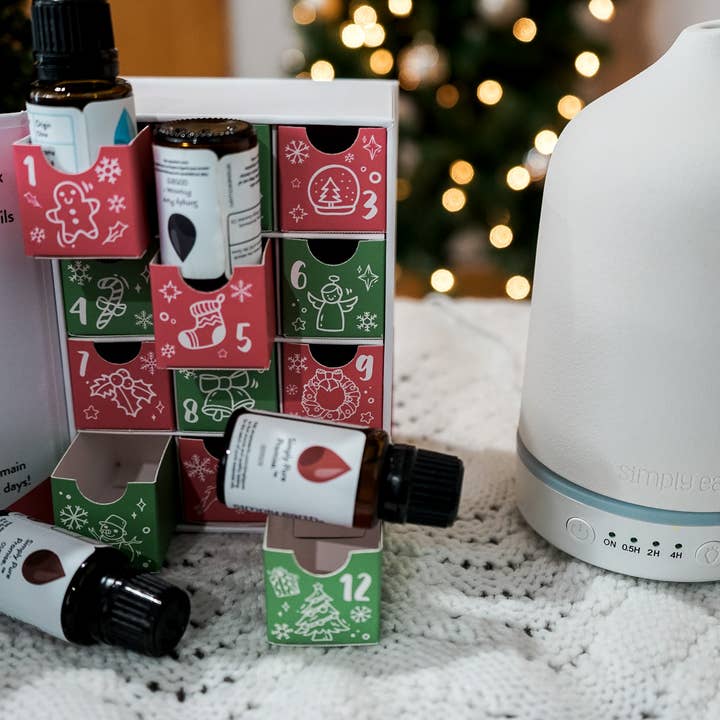 Simply Earth - Wholesale Essential Oil - 12 Days of Christmas Calendar (Oil Set)