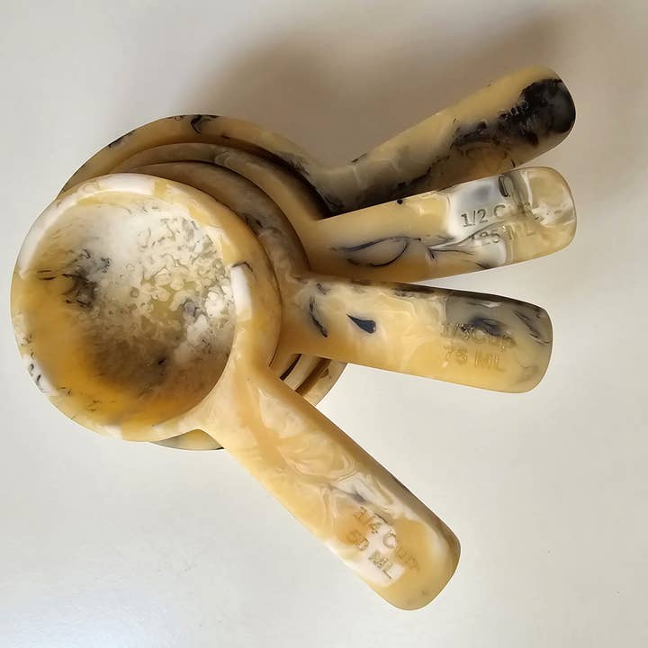 Gibb & Daan – wholesale Measuring cup – Hand Poured Resin Measuring Cups - Cooking, Baking  Gifts 12