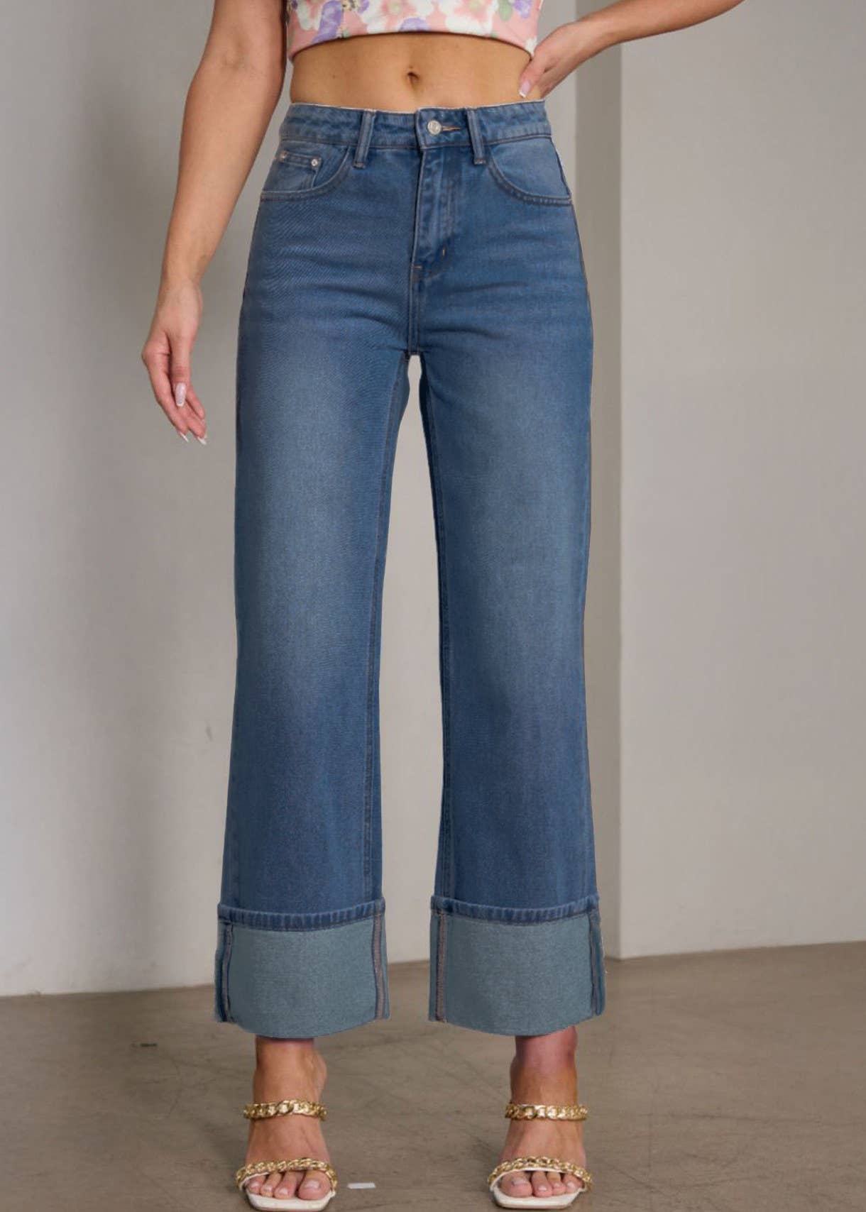 Rosa Clothing - Wholesale Jeans - Women's - Effortless Denim Cuffed Hem Wide-Leg Jeans4