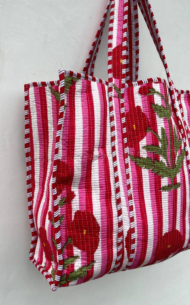 bhavnas boutique – Engroshandel Skuldertaske – til kvinder – Smuk quiltet bomulds shopper med håndtrykt mønster til kvinder4