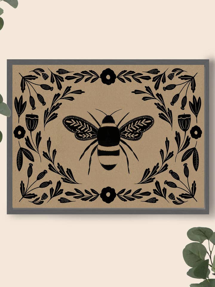 Folk Bee Print auf Bastelpapier für den Großhandel von Katie Walker Studio