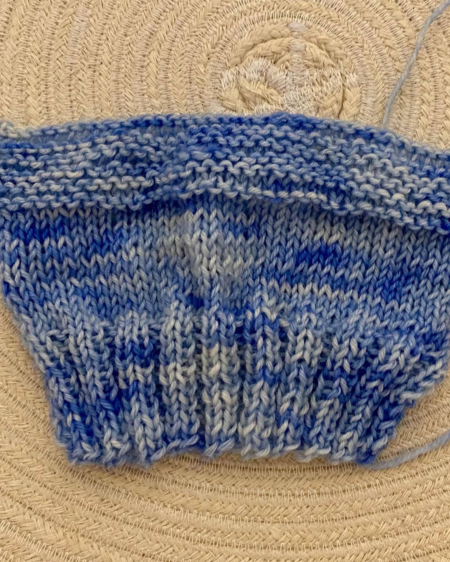 Die Wollwichtel - Vente Fils à tricoter - Laine teinte à la main 'Ice and Snow' en écheveau pour tricot et crochet2