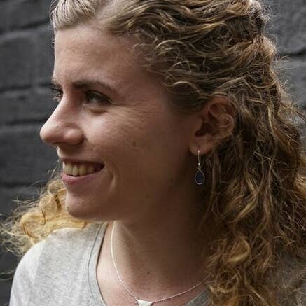 Fair Anita - Venta al por mayor Collares con colgantes/abalorios - Collar Feria Feminista - Plata de Ley