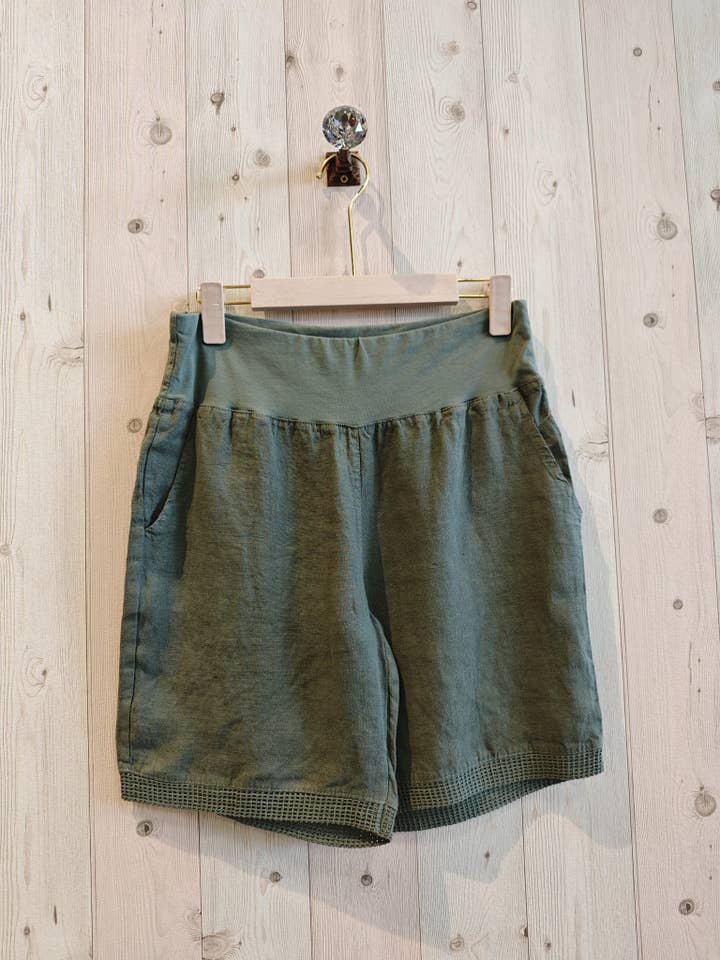 Linen & More - Wholesale Shorts - Women's - REF 64042 WOMEN'S BERMUDA 100% LINEN