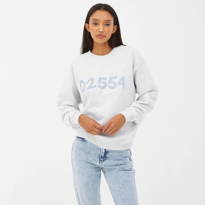 Felpa con toppa in denim personalizzata per la vendita all'ingrosso da parte di Unemployed Denim