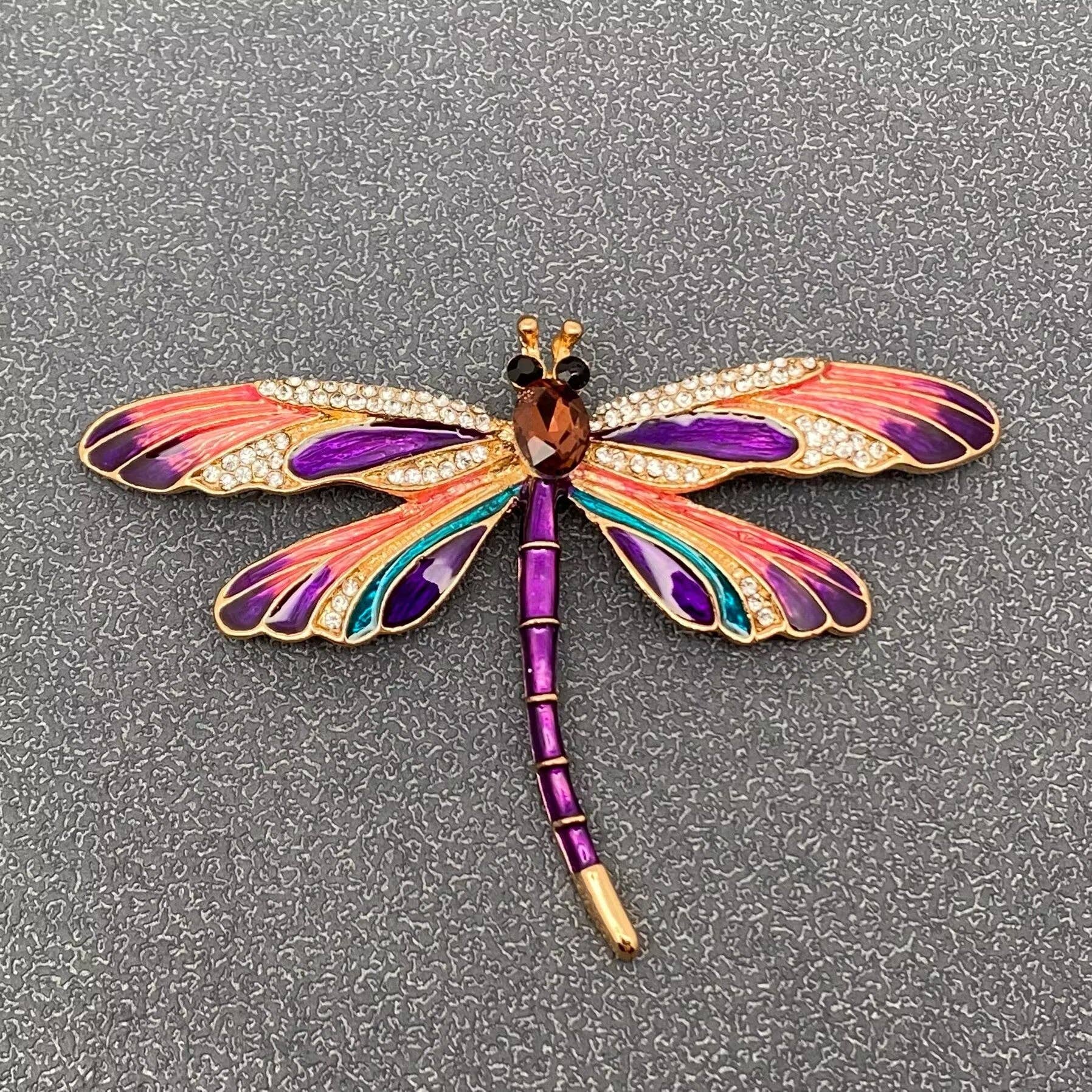 Mio Queena – Großhandel Broschen – Rhinestone-farbige Emaille-Libellenbrosche1