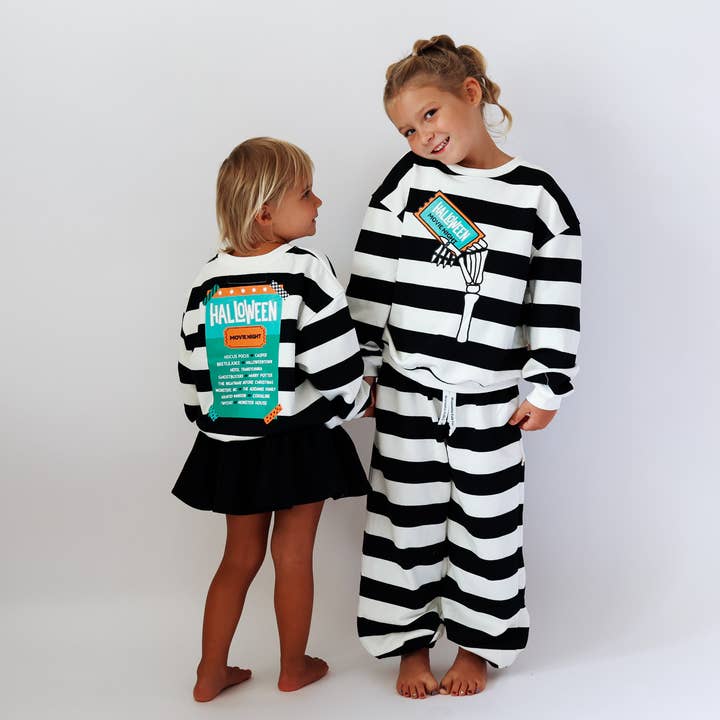 Minimalist Folk Co. – Großhandel Sweatshirt – Kinder – FILMABEND | STREIFEN | übergroßes Drop-Shoulder-Design | KINDER1