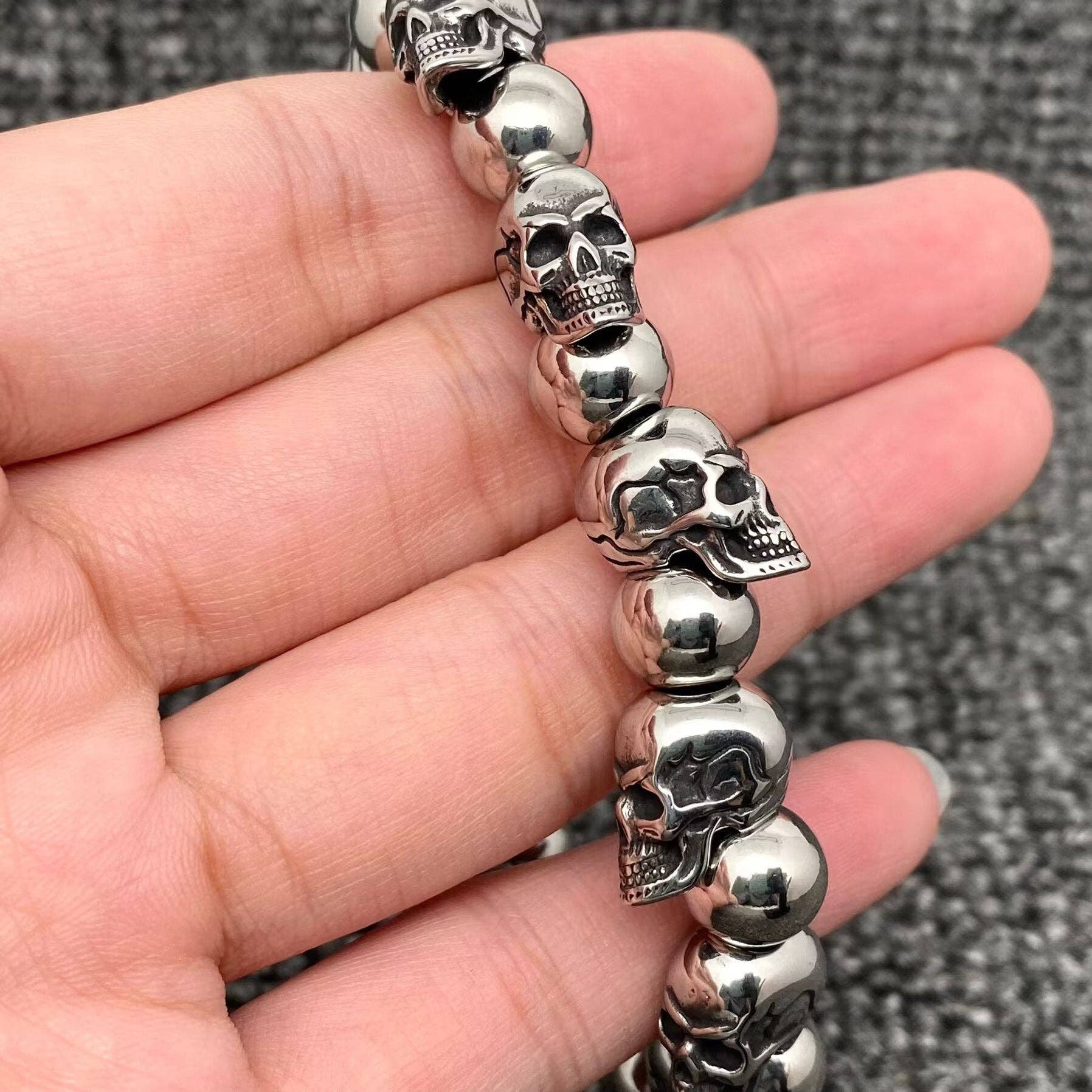 Mio Queena – Engroshandel Bedeperler armbånd – Højkvalitets S.Steel Skull Perleformet Elastisk Armbånd - MJ/BC2