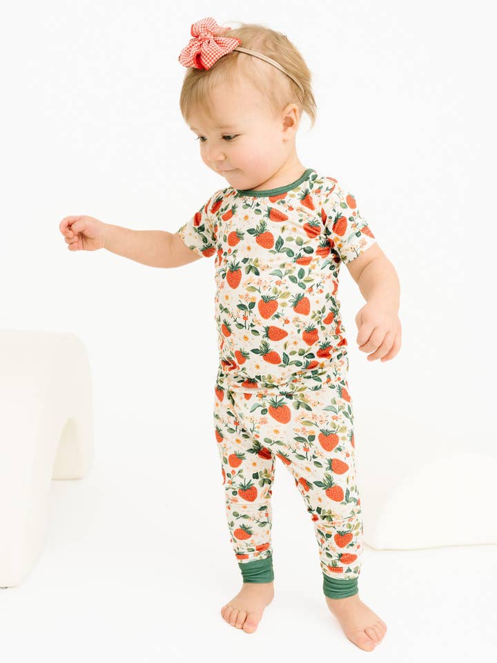Little One Shop - Wholesale Clothing Set - Baby - Vintage Strawberry Short Sleeve Bamboo Set