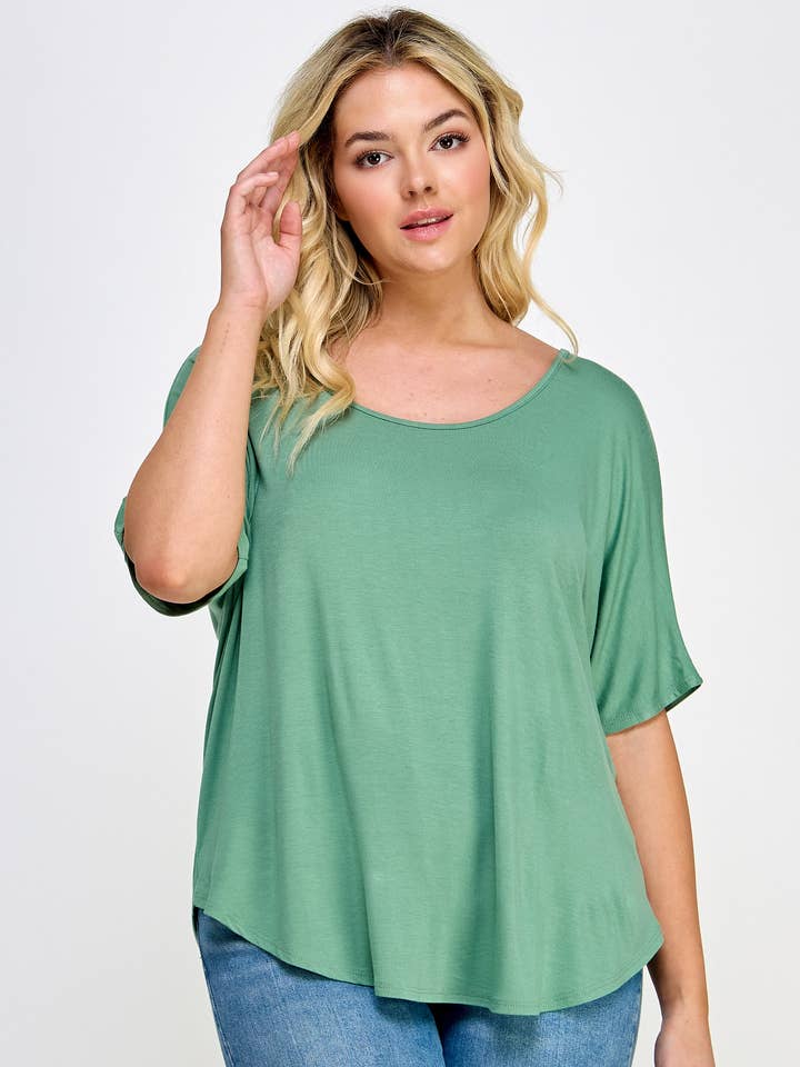 Dolman T-shirt i store størrelser med rygudskæring - KY17515-T for engroshandel hos Haute Fox Plus Size & Contemporary