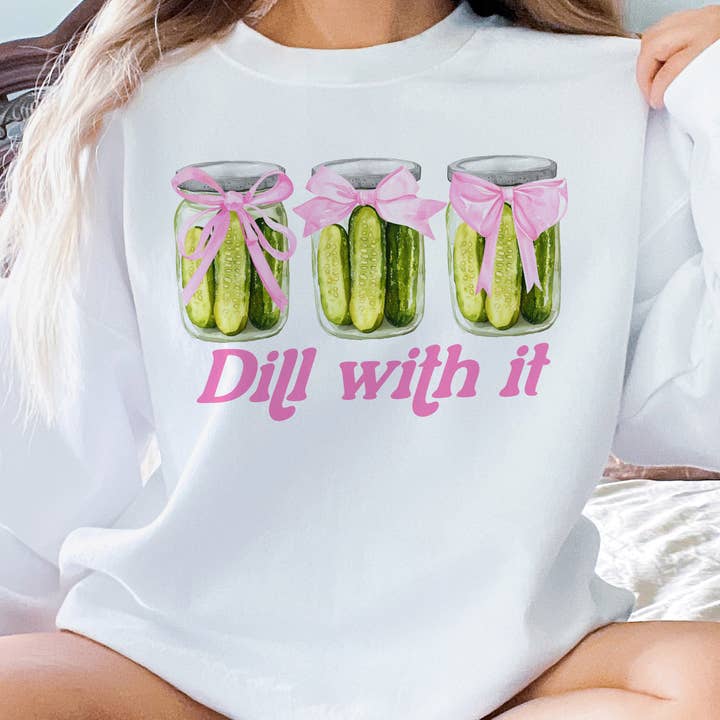 Sweat-shirt col rond "Dill With It Pickle" pour la vente par DaisyChainDesignCo