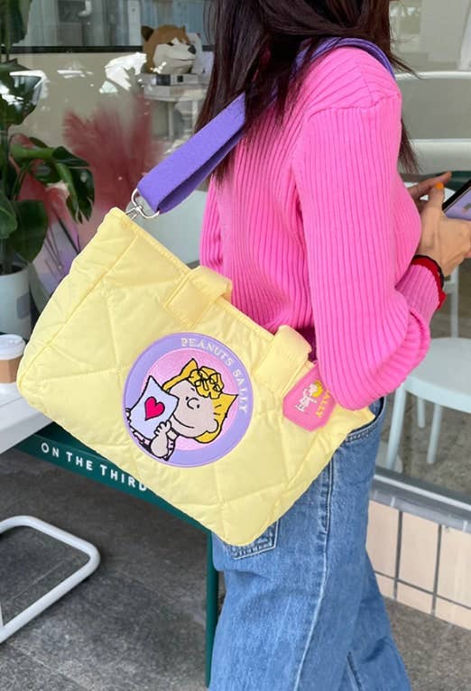 Little Light - Wholesale Shoulder Bag - Women's - Premium Snoopy Quilted Shoulder Bag1