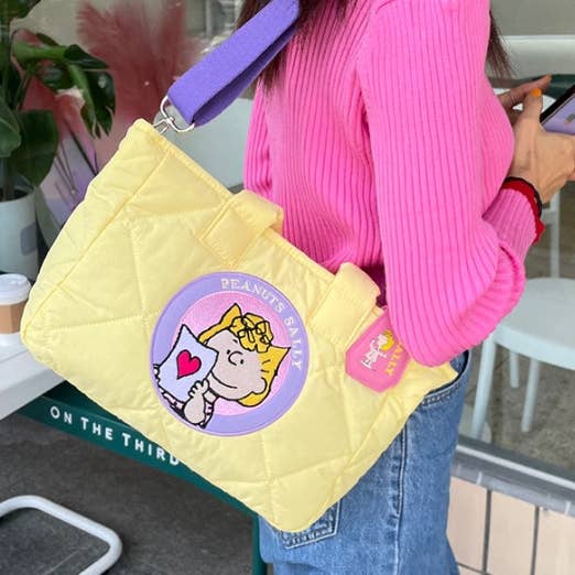 Little Light - Wholesale Shoulder Bag - Women's - Premium Snoopy Quilted Shoulder Bag1