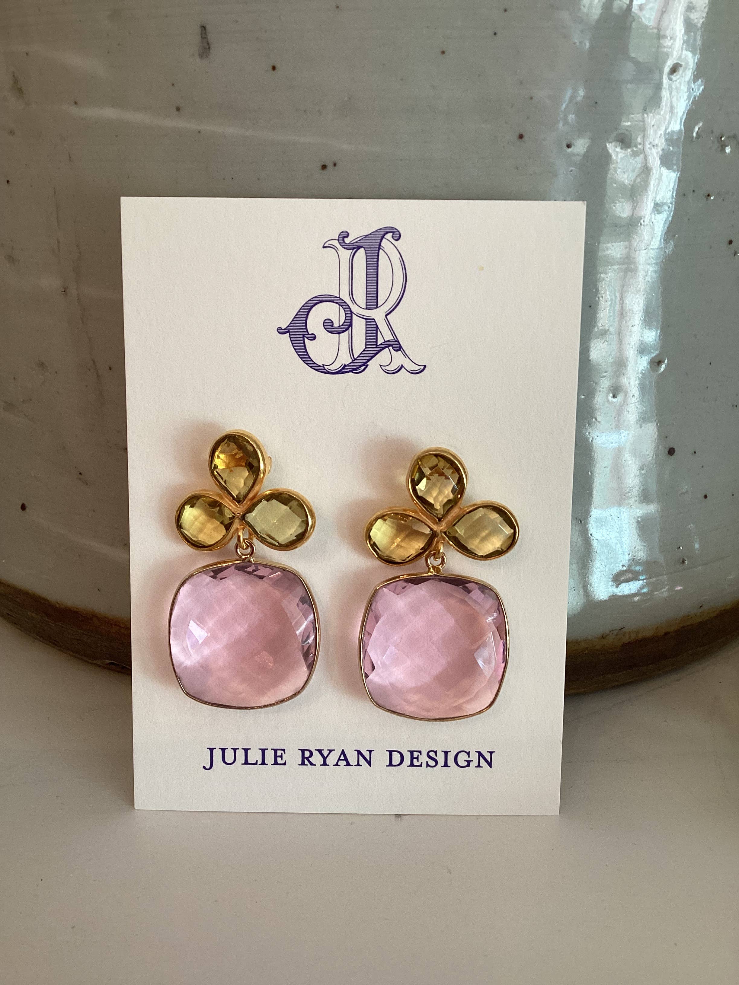 Julie Ryan Design – Großhandel Ohrhänger – Delleny Zitrone & Rosa Quarz1