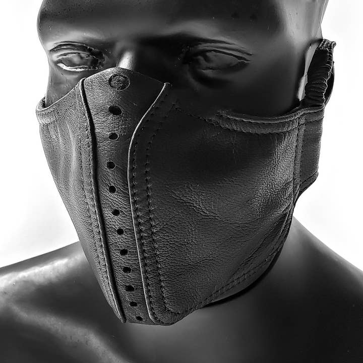 Verstellbare Erwachsenen-Gesichtsmaske mit Filter und Ohrhaken im Stealth-Design für den Großhandel von JUNGLE TRIBE