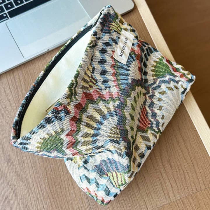 Funkyrel® Atzbranding Limited - Wholesale Makeup/Cosmetic Bag - Cosbai - Embroidered Fan Pattern Makeup Bag - Vintage & Practical2