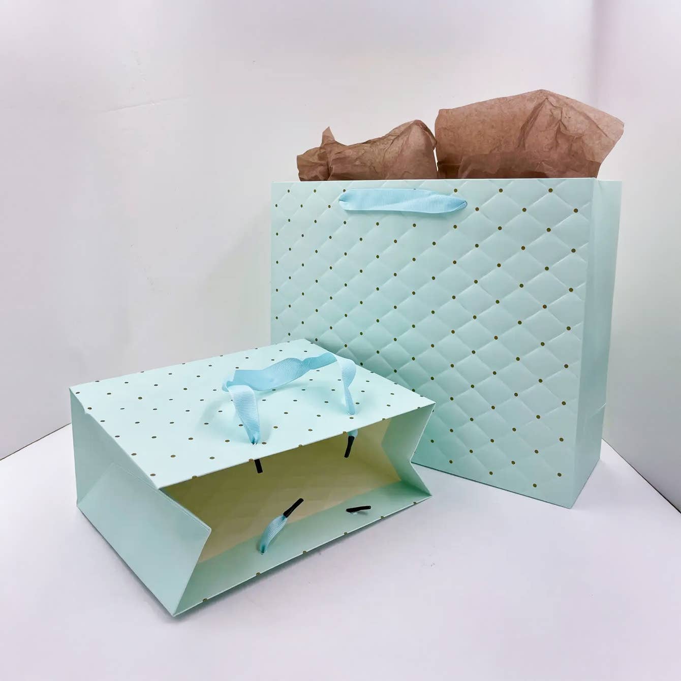 ByHome - Wholesale Gift Bag - 12pcs, tiffany blue dot wavy surface gift bag w/ tissue7