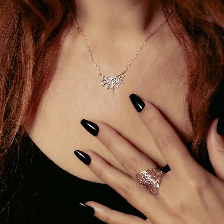 Nina Designs - Wholesale Pendant/Charm Necklace - Sterling Silver Spiderweb Festoon Necklace1