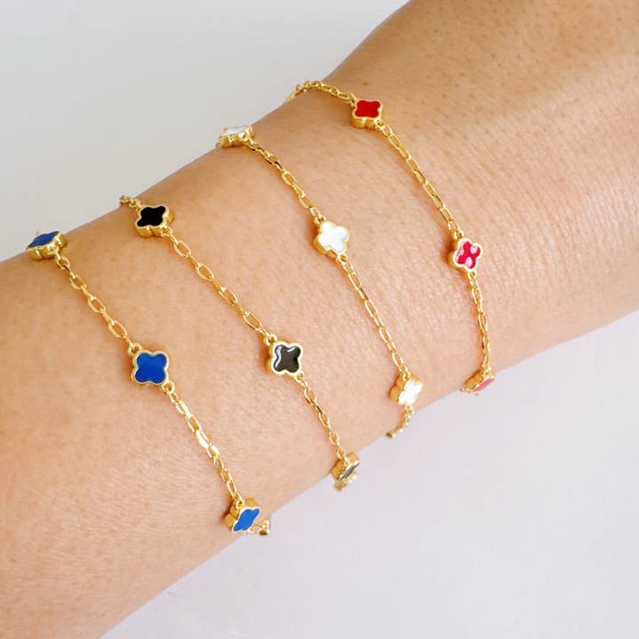 Bracelet Petite Clover à une seule couche pour la vente par Ellison+Young