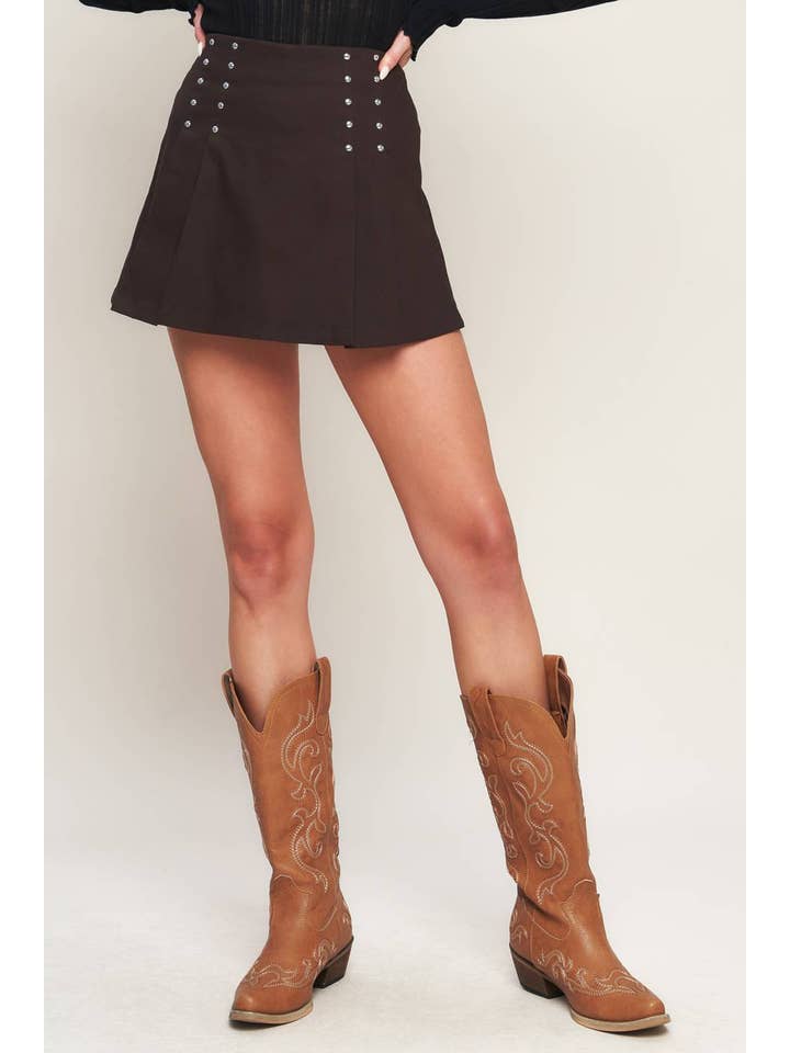 DARK BROWN A solid woven skort - IP8620 for wholesale on Faire2