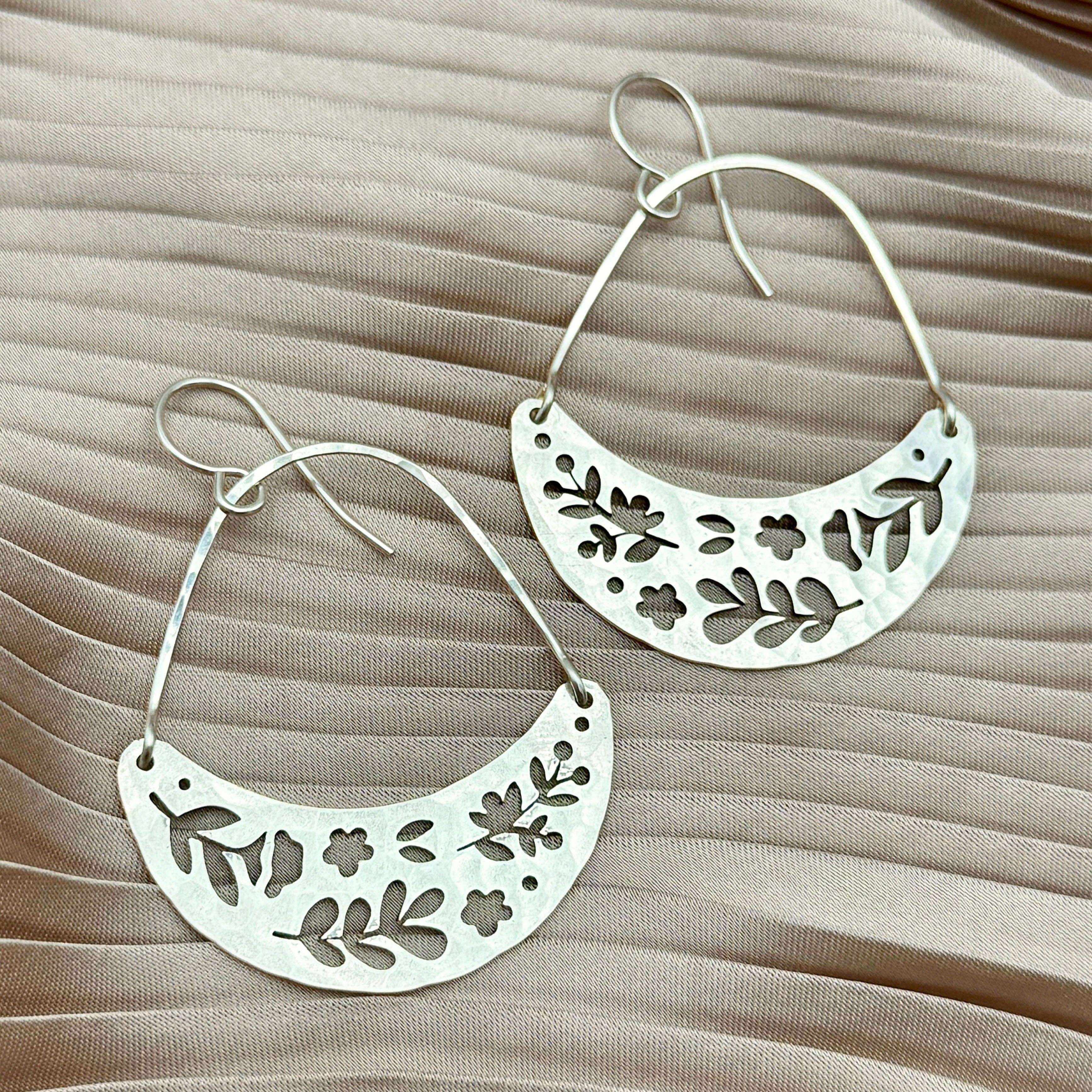 Fluff Hardware - Vente Boucles d'oreilles pendantes - Boucles d'oreilles Lune de la Forêt0