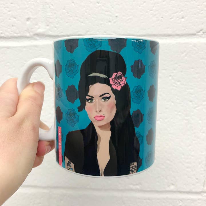 Sabi Koz - Wholesale Coffee Mug - Amy Winehouse Mug - Blue Roses
