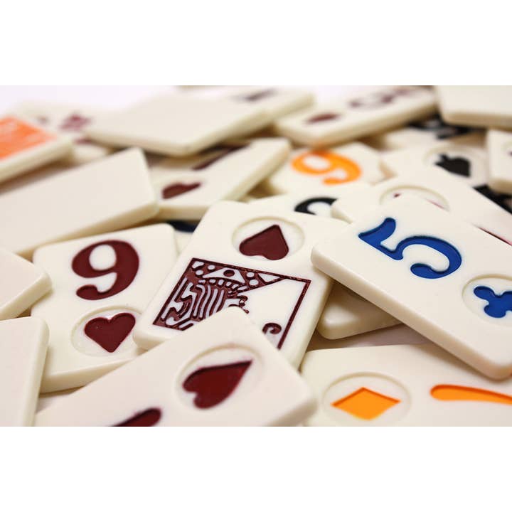 Tactic Games – wholesale Card game – Deluxe Rummy2