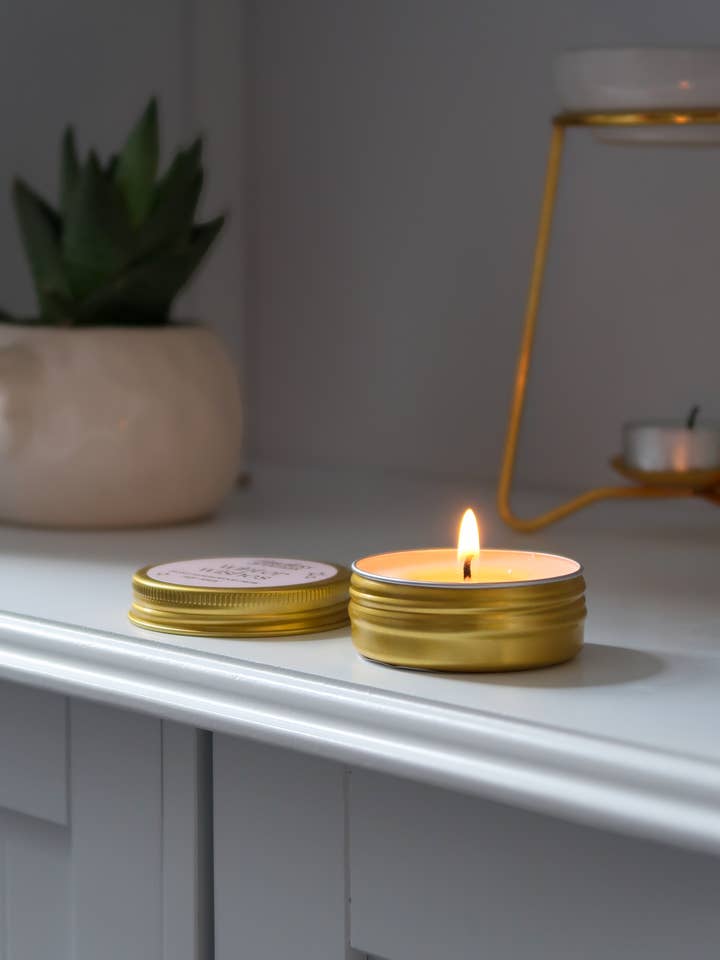 Vela de Soja en Lata de Oro 30g | Etiqueta en Blanco | Marca Privada para venta al por mayor de Timeless Aromas Ltd