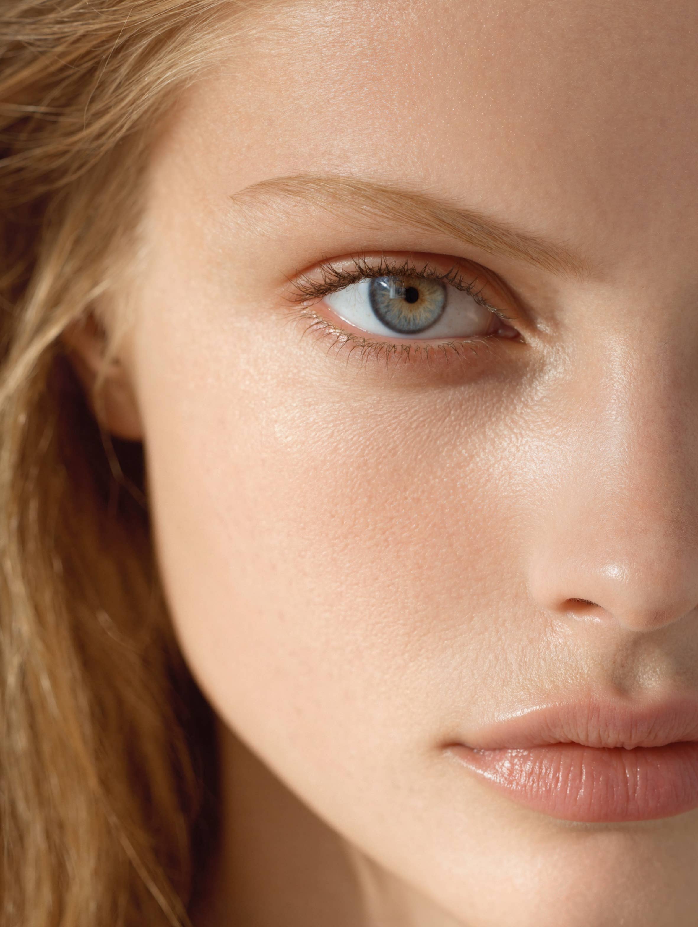 LE SOURCIL par Angélik Iffennecker – wholesale Ögonsbrynspenna – Eyebrow Pencil IX - mörk blond guldig, vattenfast4