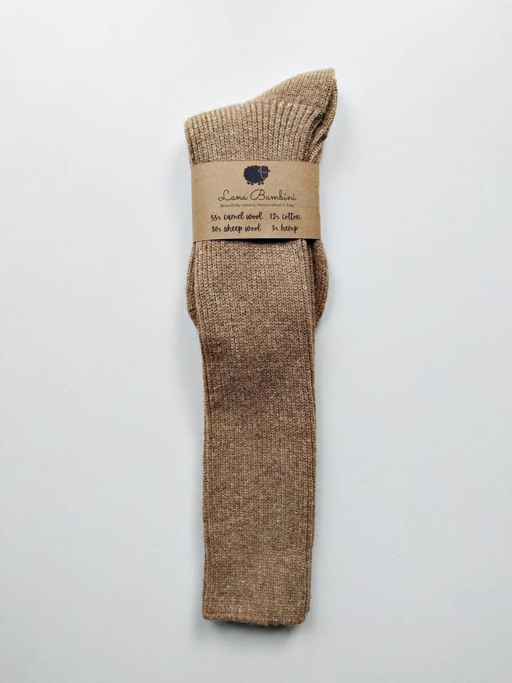 Camelia lange sokken van kamelen-, schapenwol, katoen en hennep voor wholesale door Lana Bambini