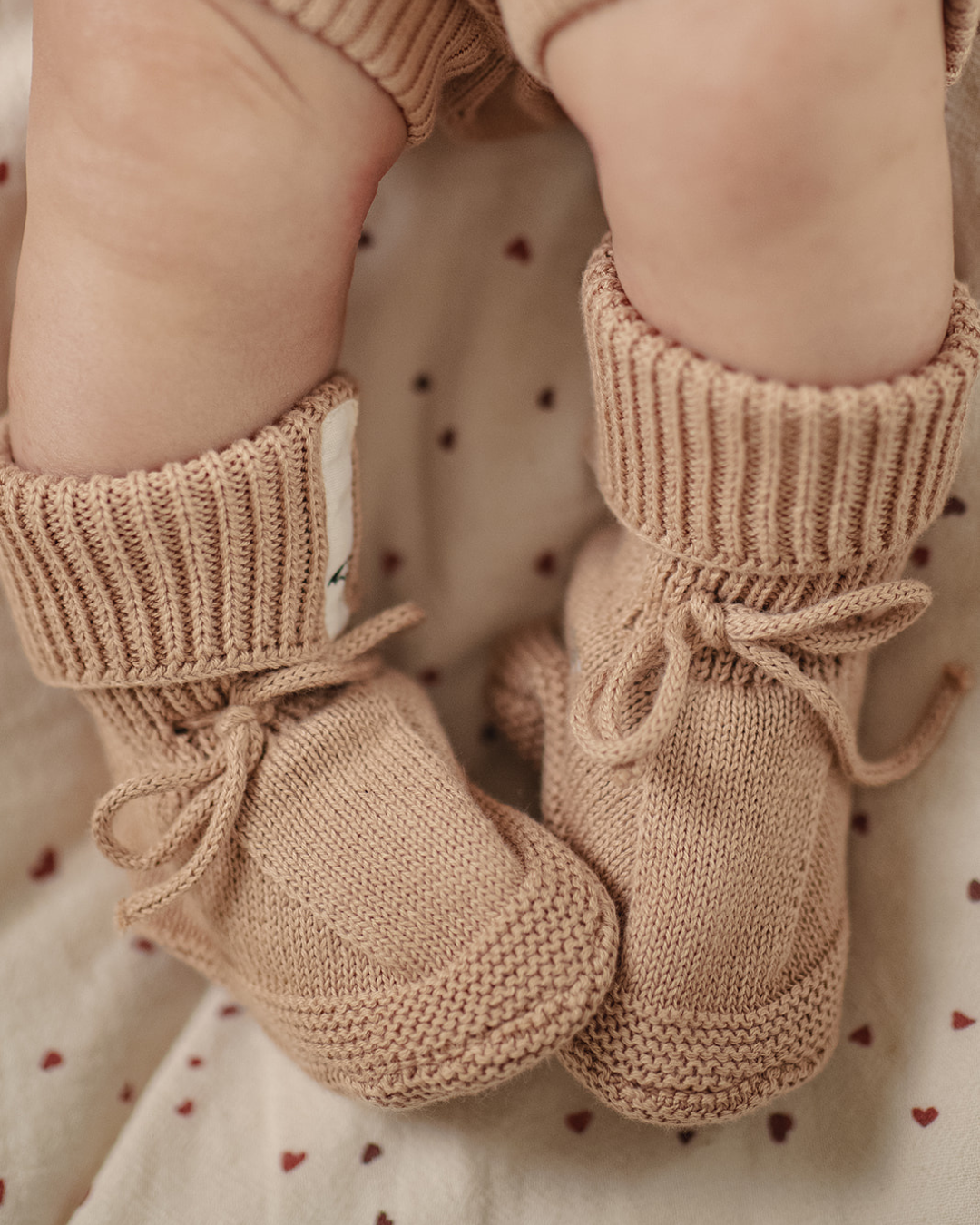 Saga Copenhagen - Vente Bottines – bébé - Chaussons - Coton biologique - Tricotés - Nude & Broderie1