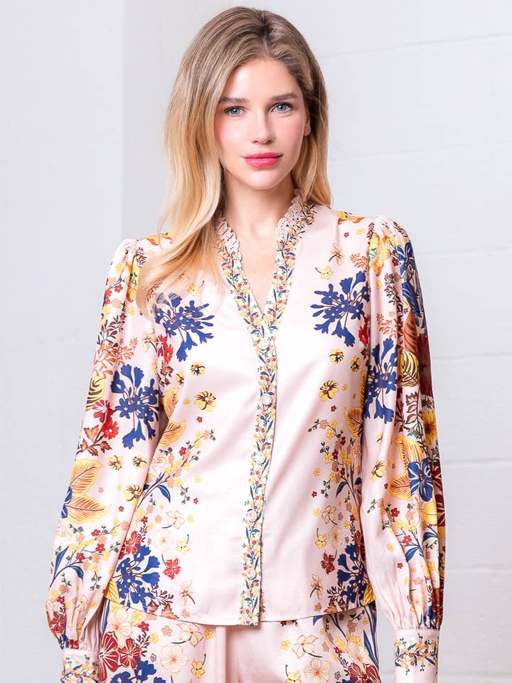 Chemise imprimée à fleurs à manches longues avec col et boutons HT28861T pour la vente par Taelynn