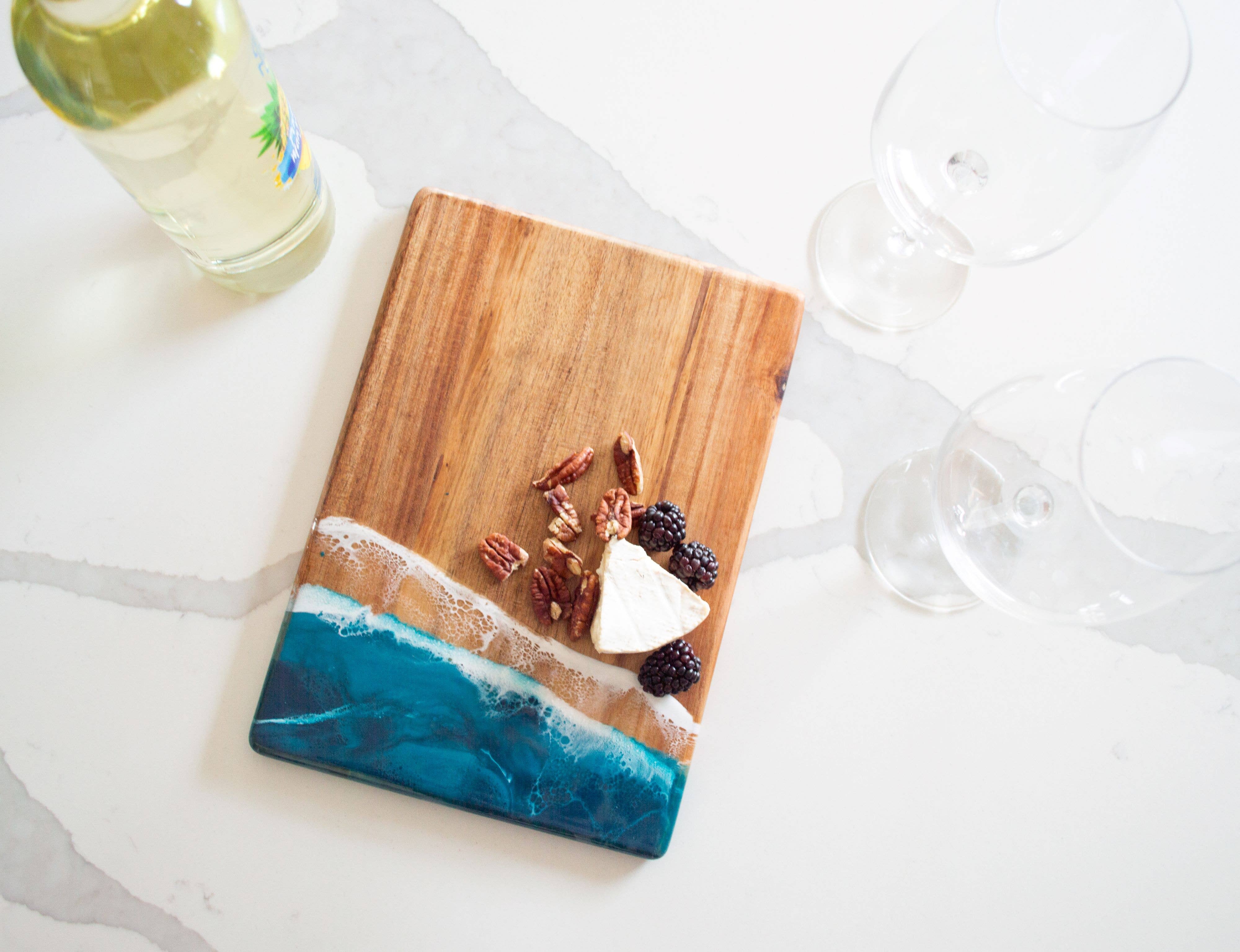 Lynn & Liana Designs – Tábua de queijos por atacado – Tábua de Charcutaria de Queijos e Resina de Madeira para Noite Romântica - SEM TARIFAS!9