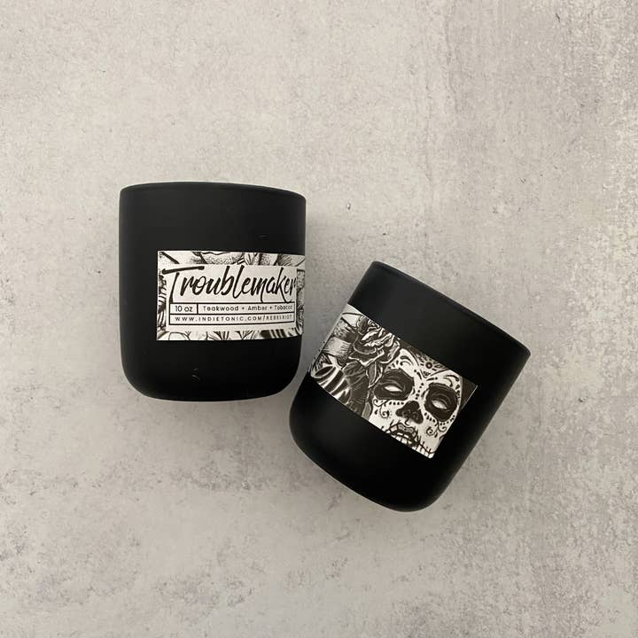 Vela de marca própria Troublemaker por atacado de IndieTonic