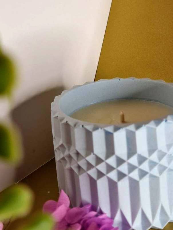 Monoï peach candle for wholesale by m&f cocoon