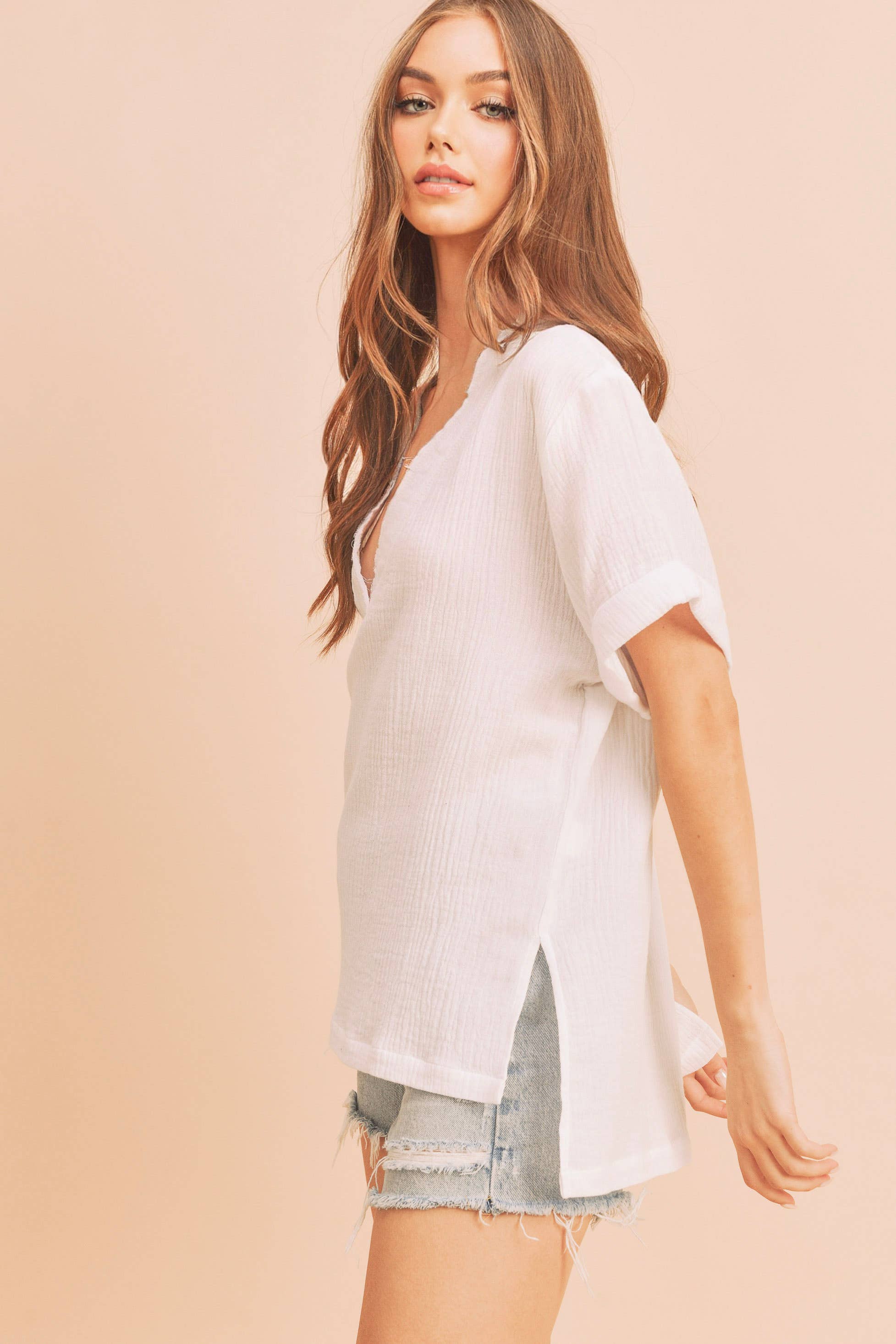 AEMI + CO - Wholesale Blouse - Women's - 8167BK Trudie Top2