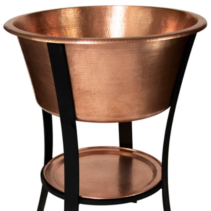 Seau rond de 24" en cuivre martelé refroidisseur pour la vente par Ambiente Home Décor