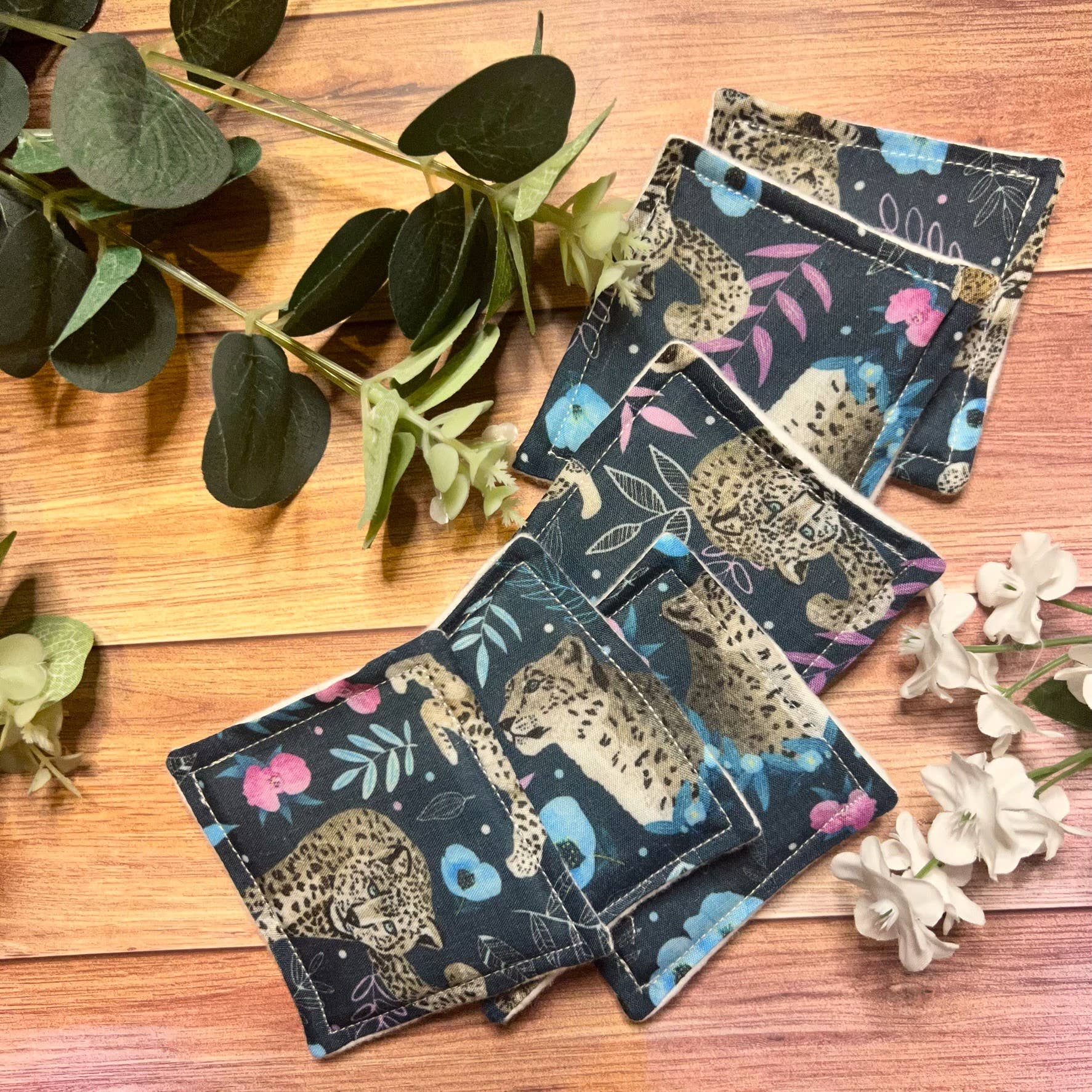 Tahlia Paige – wholesale Cotton pad – Snow Leopard Reusable Skincare Pads1