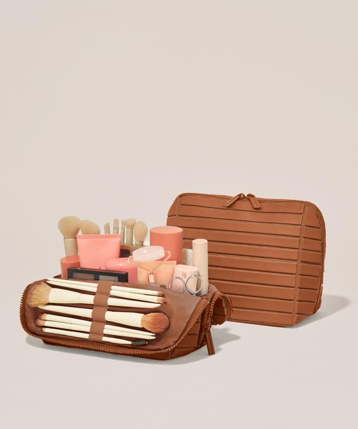 Parallelle - Wholesale Travel Set - The Medium Vicuna Traveller1