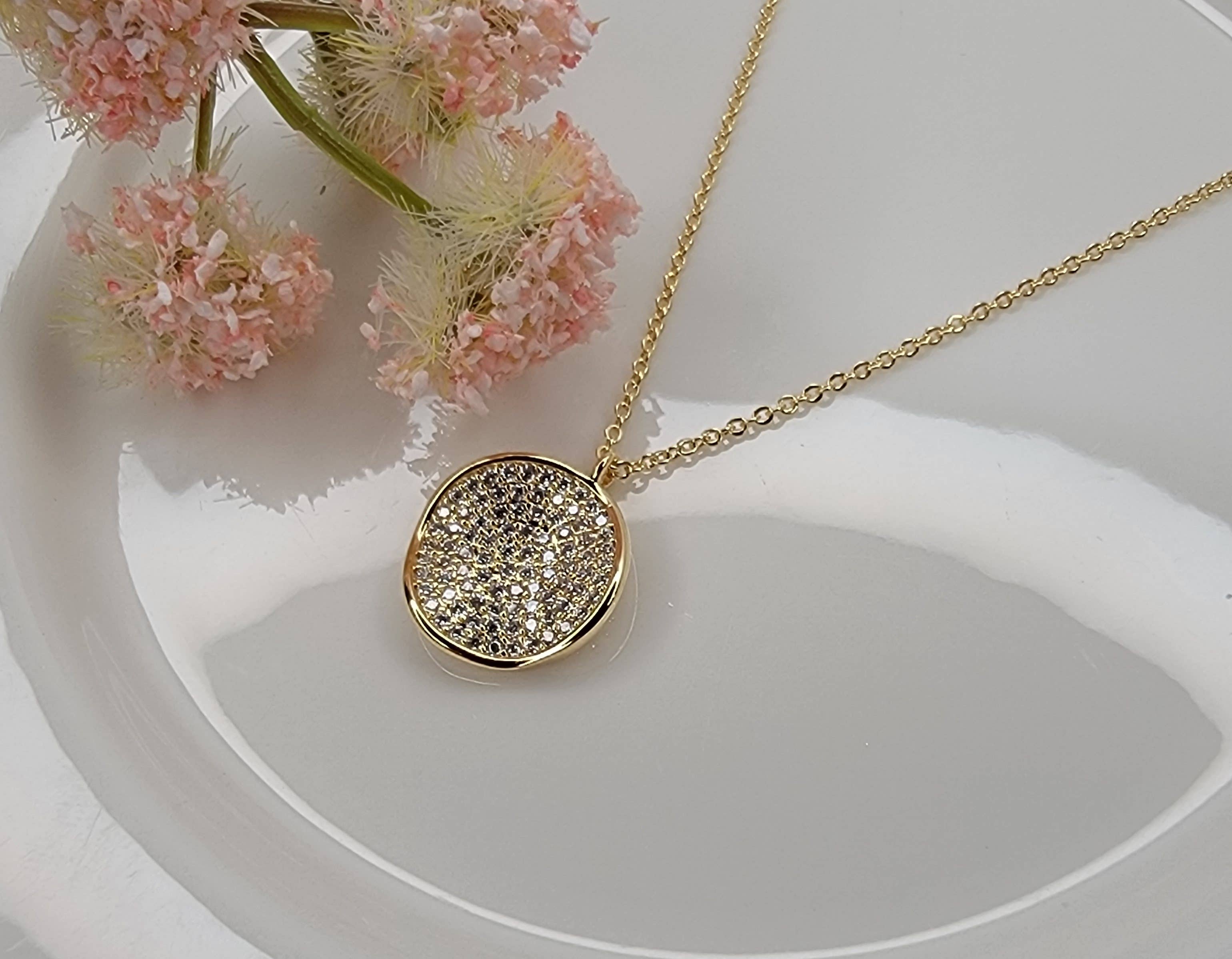 BETTYOH INC - Vente Colliers à pendentif - COLLIER PENDENTIF ROND PETITE CAVE.1