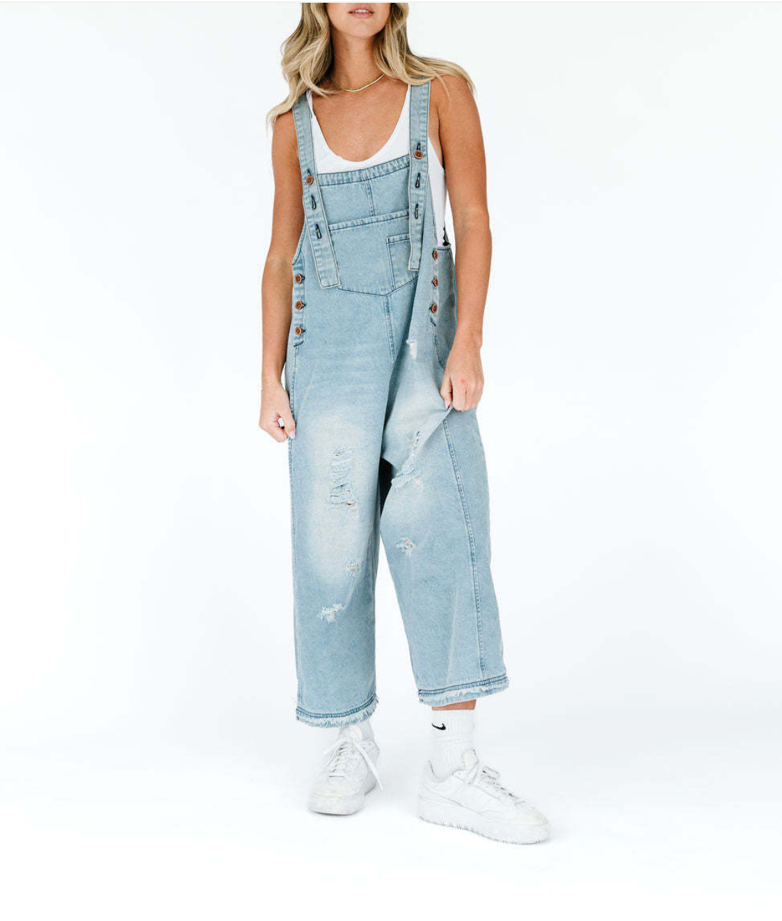 EmberLoom – Engroshandel Overalls - Dame – Kvinders bredbenede buksedragt med slidte detaljer denim overalls0