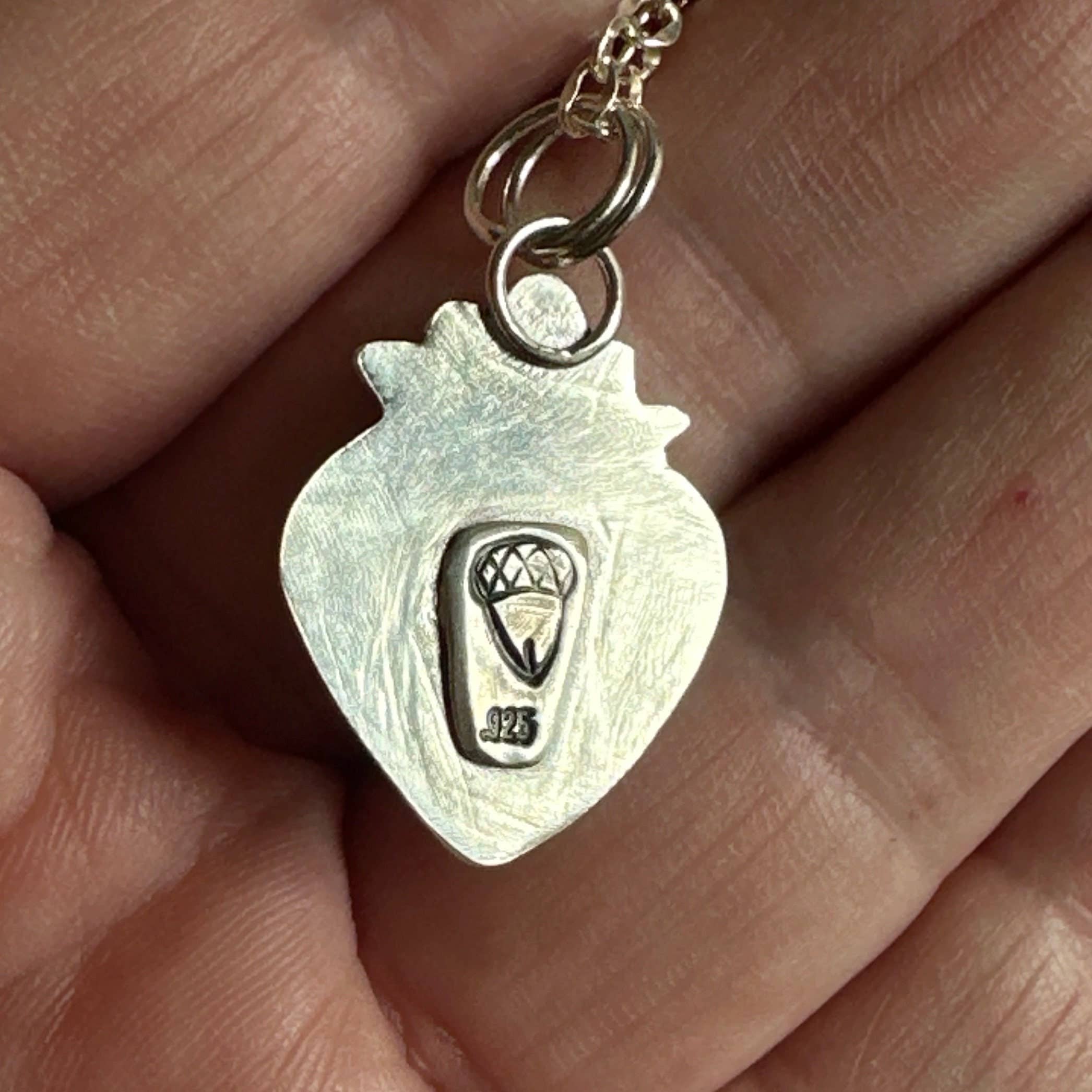 oaktownwendy - Wholesale Pendant/Charm Necklace - Pink Queen Conch Sacred Heart Necklace - Sterling Silver4