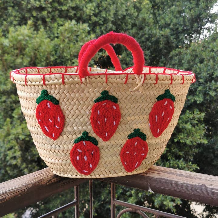 Handmade French Basket Bag – Natural Straw Beach Tote for wholesale by craftberber