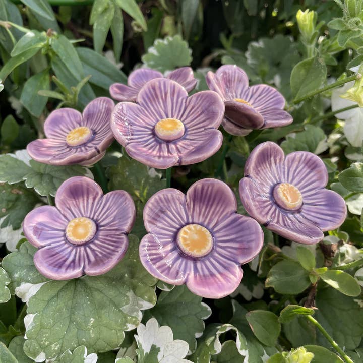 Pannonhem AB. - Wholesale Artificial Flowers - Ceramic Purple Plum blossoms,Plant stake4