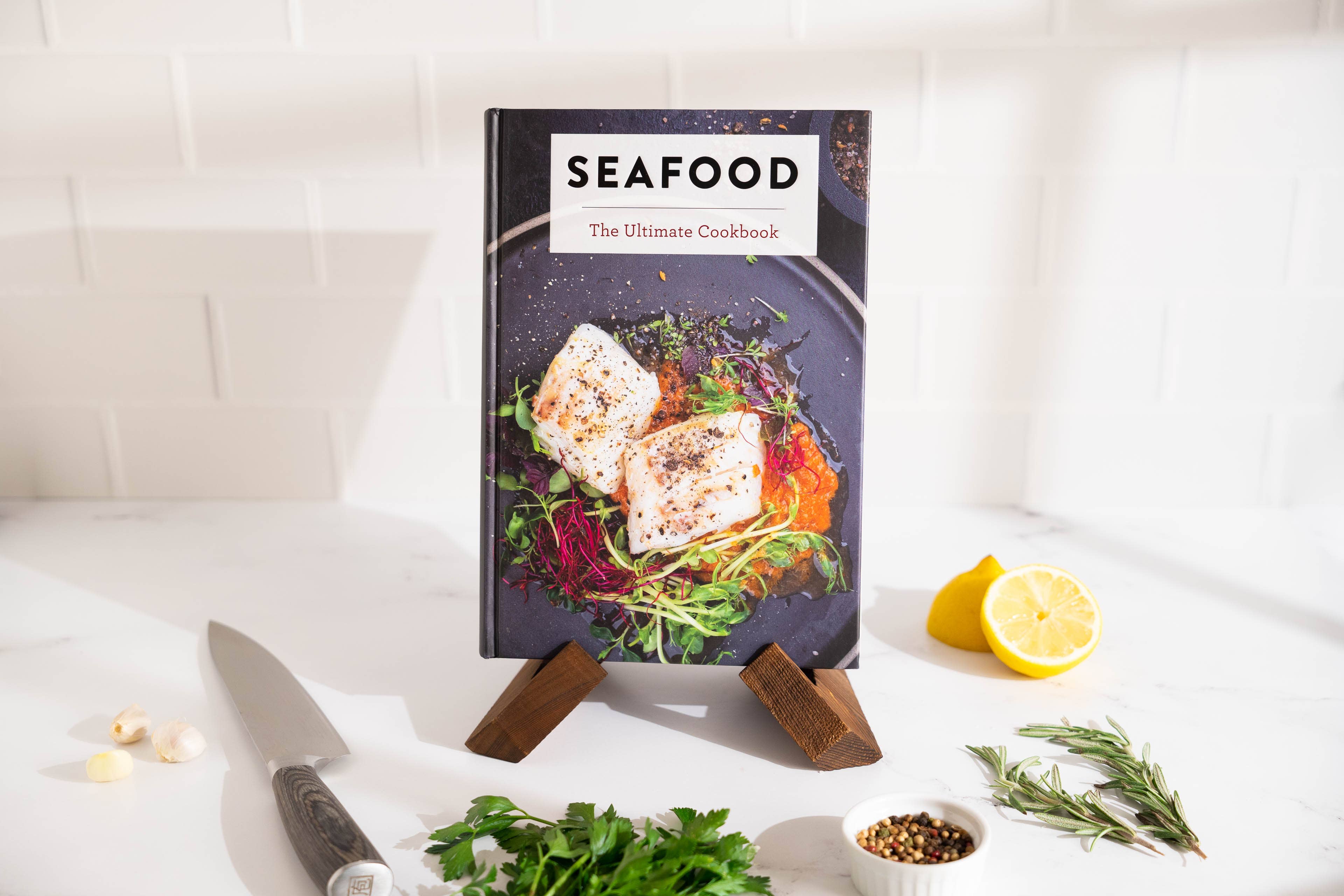 HarperCollins Focus - Wholesale Cookbooks & Food - Seafood: The Ultimate Cookbook5