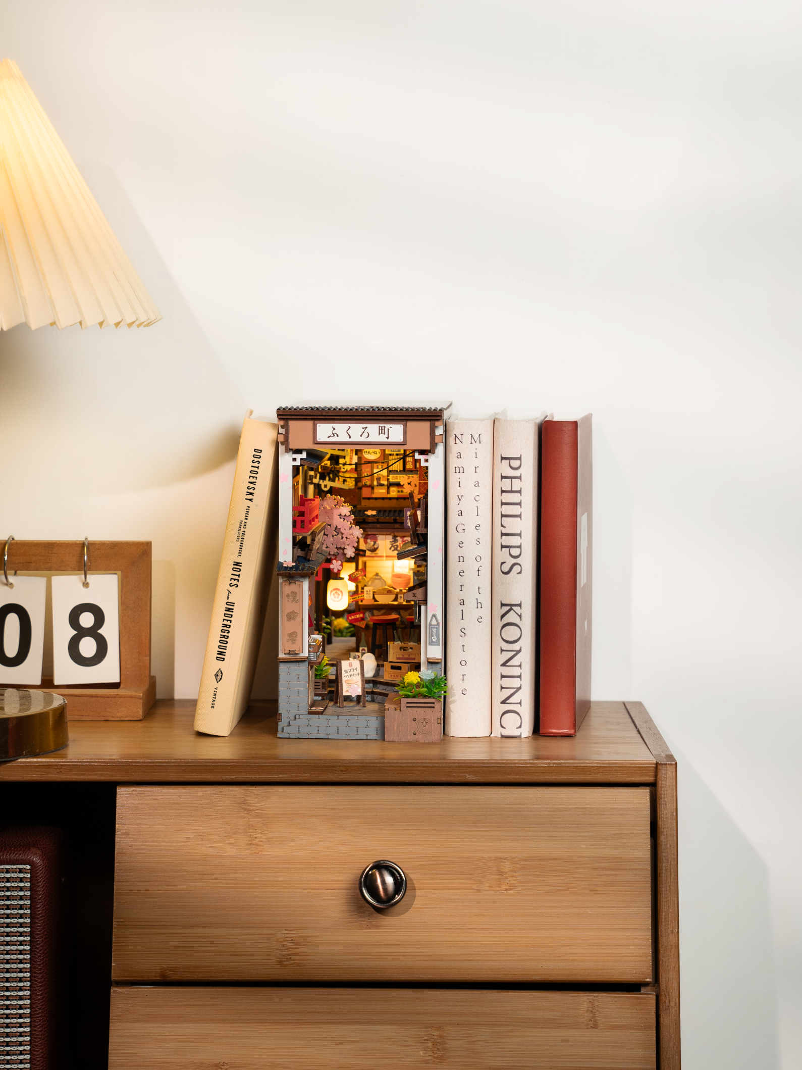 Robotime - Wholesale DIY Craft Kit - TGB11 Rolife Sakura Wine Alley DIY BooK&Nook2