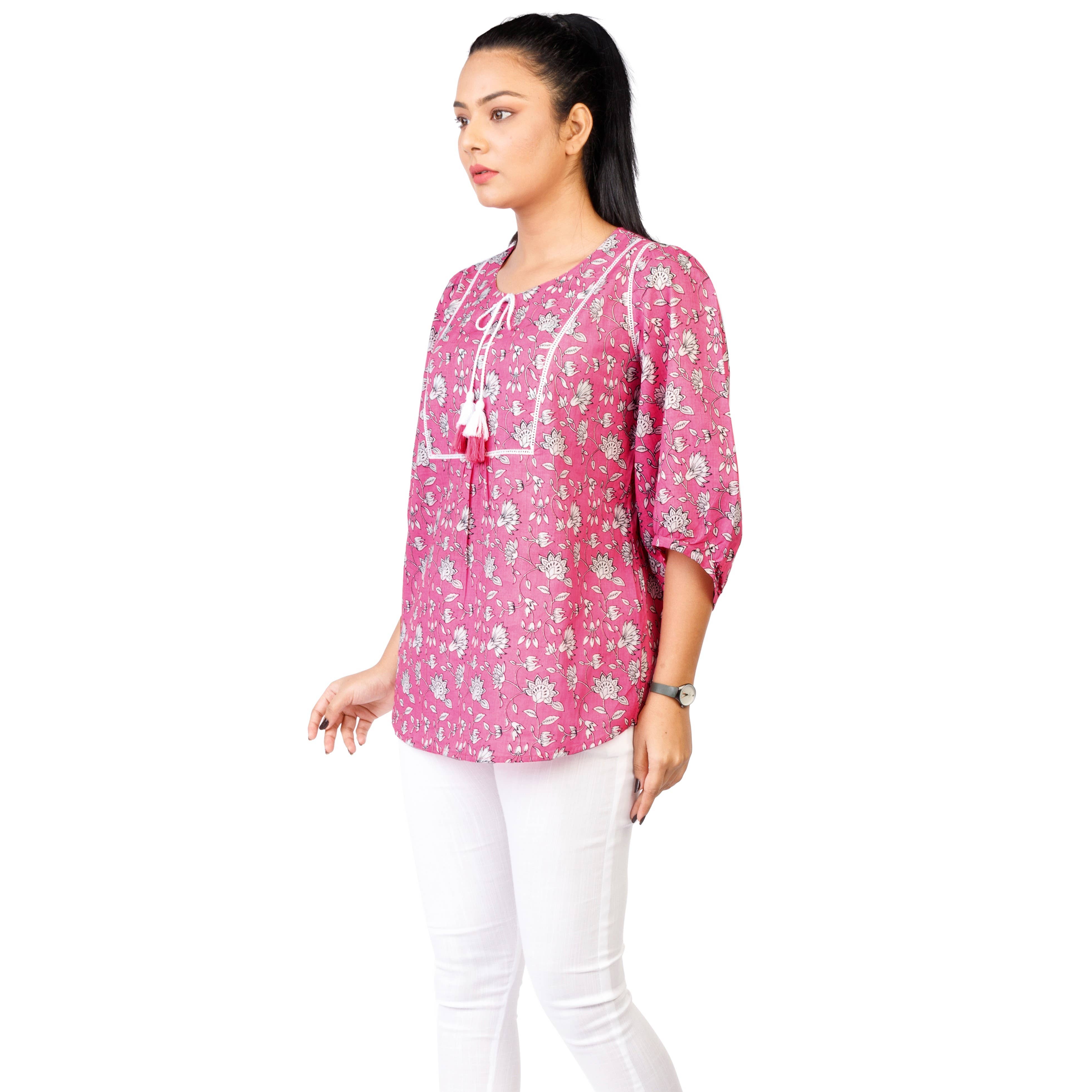 The Indian Bazaar – Túnica - Mulher por atacado – Túnica feminina - estampa floral rosa e branca, cordões de gravata6