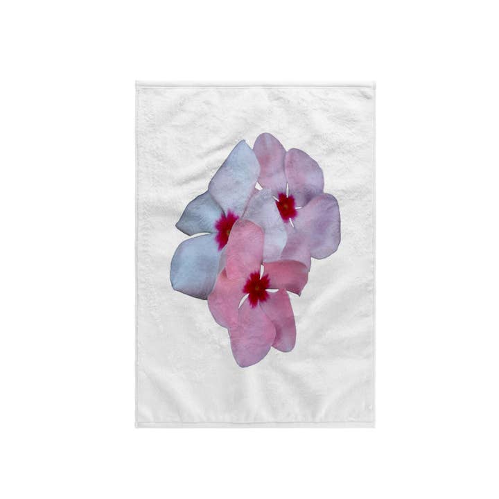 3dRose - Wholesale Bath Towel - 3dRose, Blooming Beautiful Pink Impatiens Flowers Cut Out, Towel