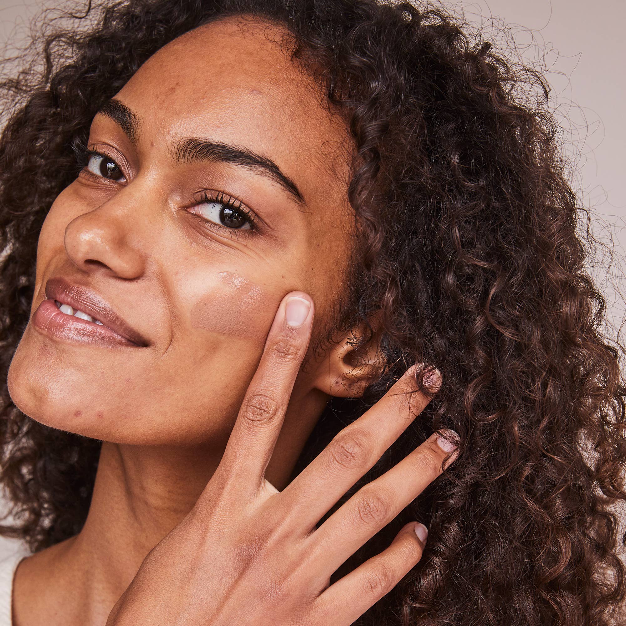 Kari Gran - Wholesale Tinted Moisturizer - Essential Tinted SPF 303