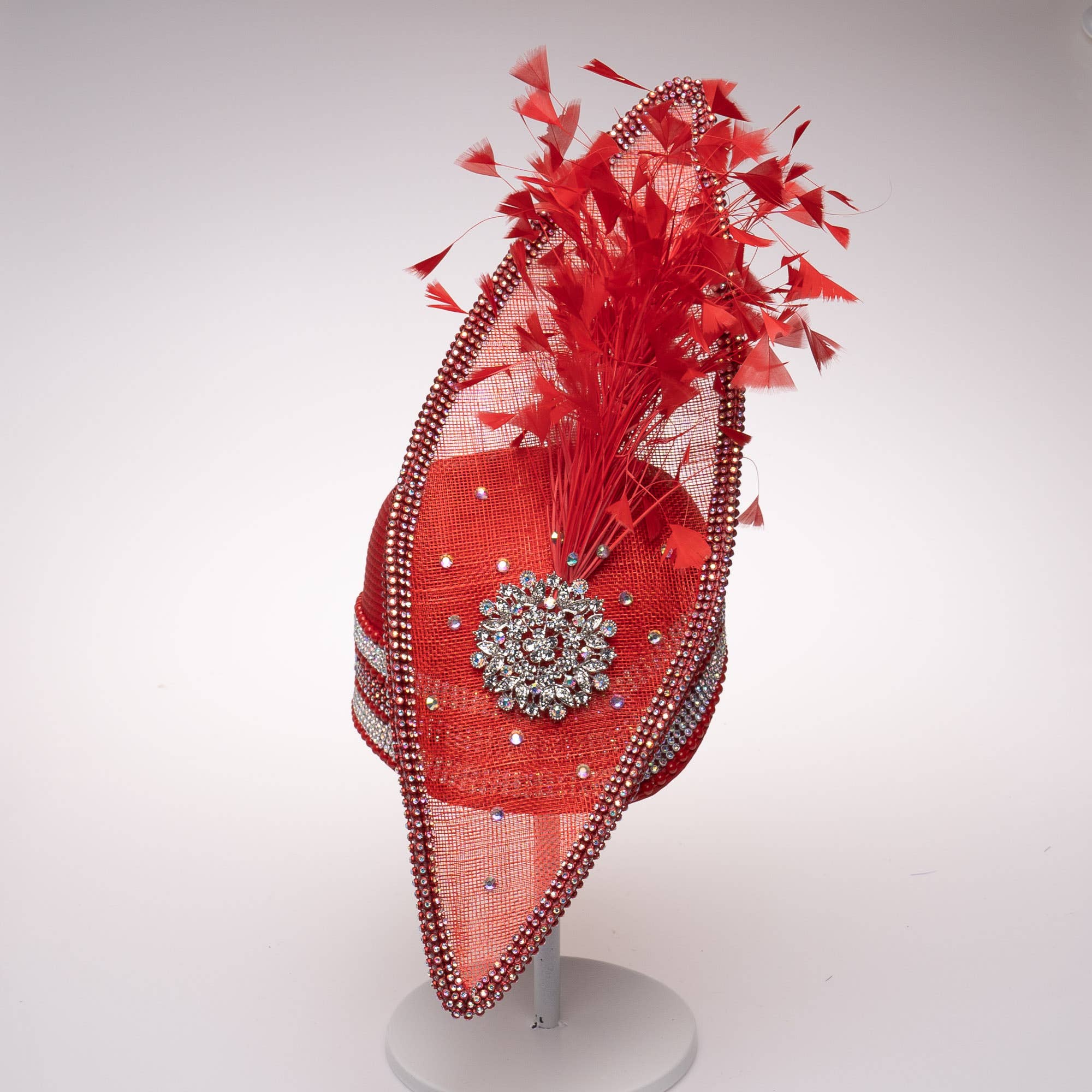 KaKyCo - Wholesale Fascinator Hat - Women's - Stone bending satin cloche with brooch and feather | AJ779Y10